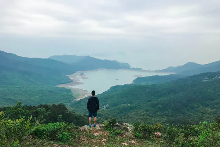 Shek Pik Viewing Point is a windy spot situated above two cliffs.